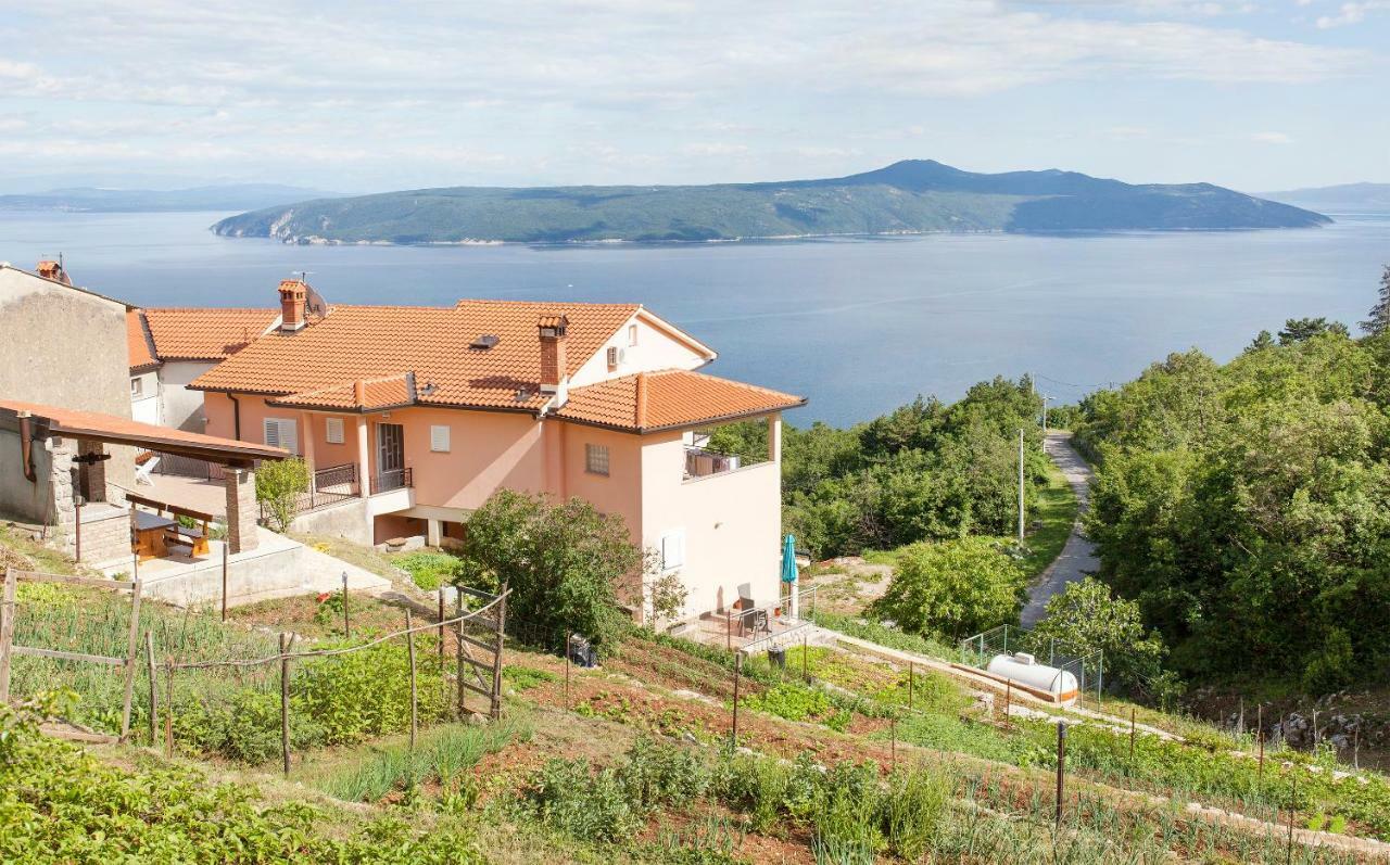 Apartmani Sandra Rovini Moscenice Exterior foto