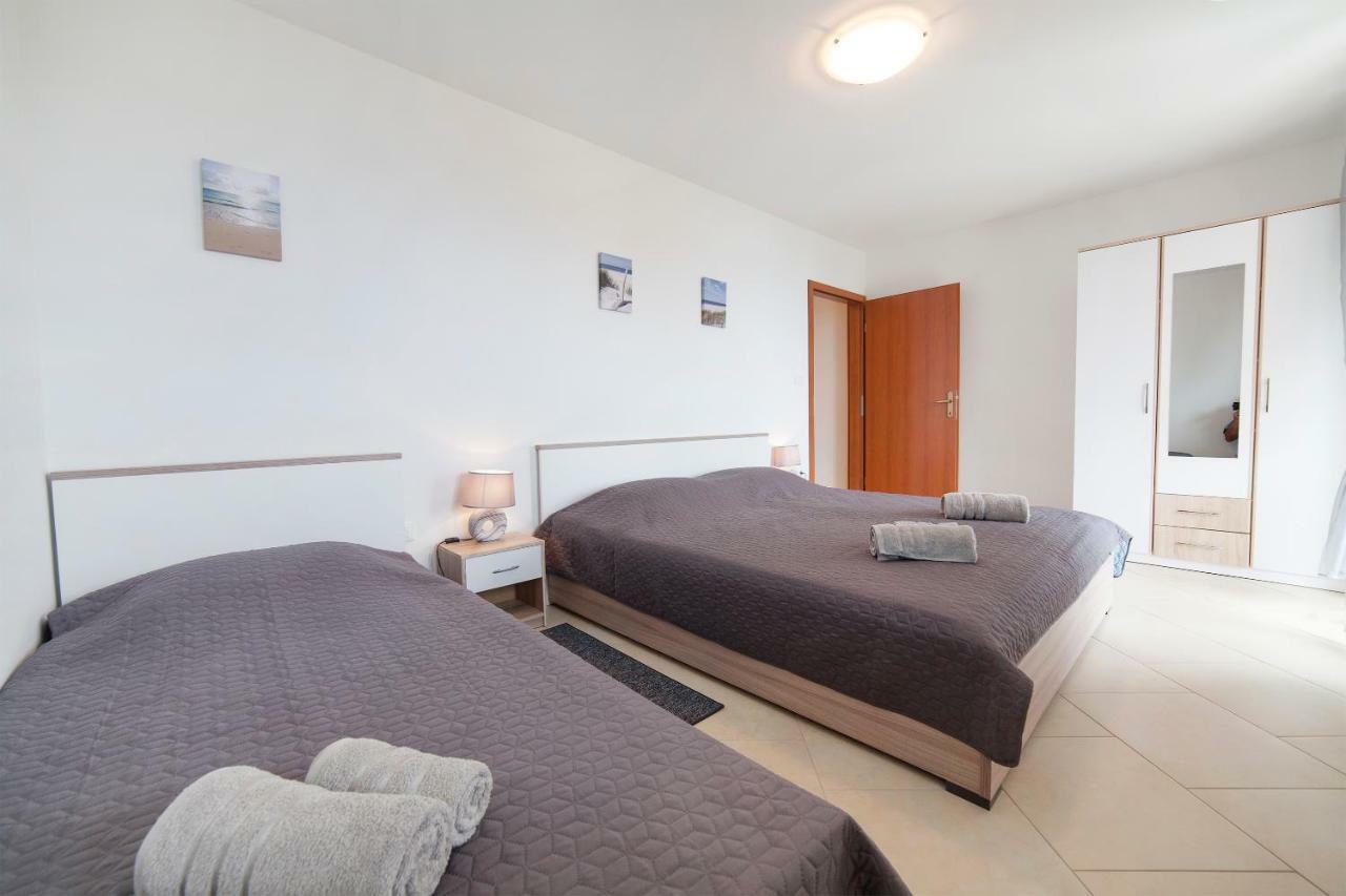 Apartmani Sandra Rovini Moscenice Exterior foto